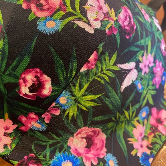 Victoria’s Secret So Obsessed Smooth Wireless Push-Up Bra Size 36DD - Picture 6 of 12